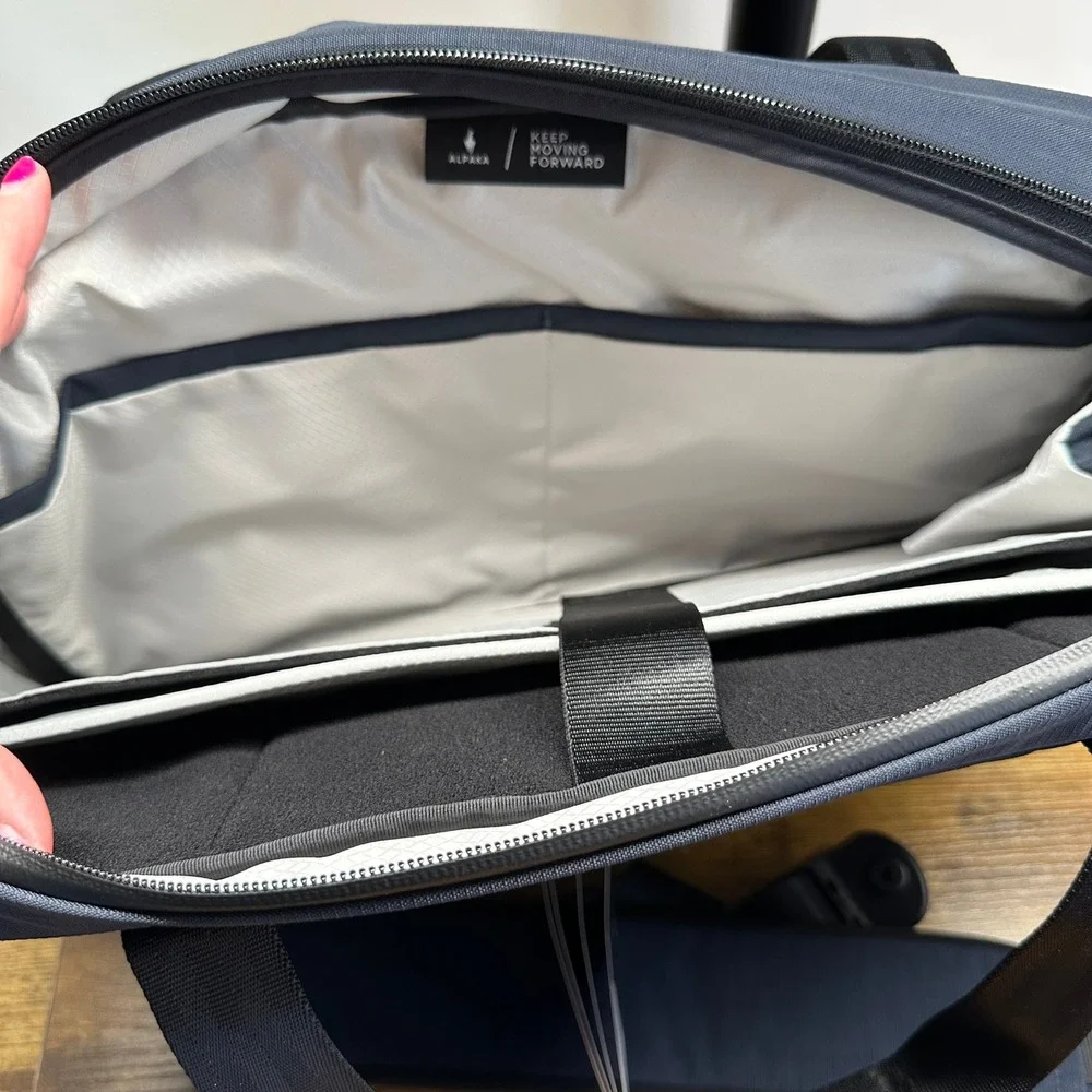 Alpaka Bravo Brief Moonlight Blue Axoflux 400D Laptop Bag AA010820624 NWT